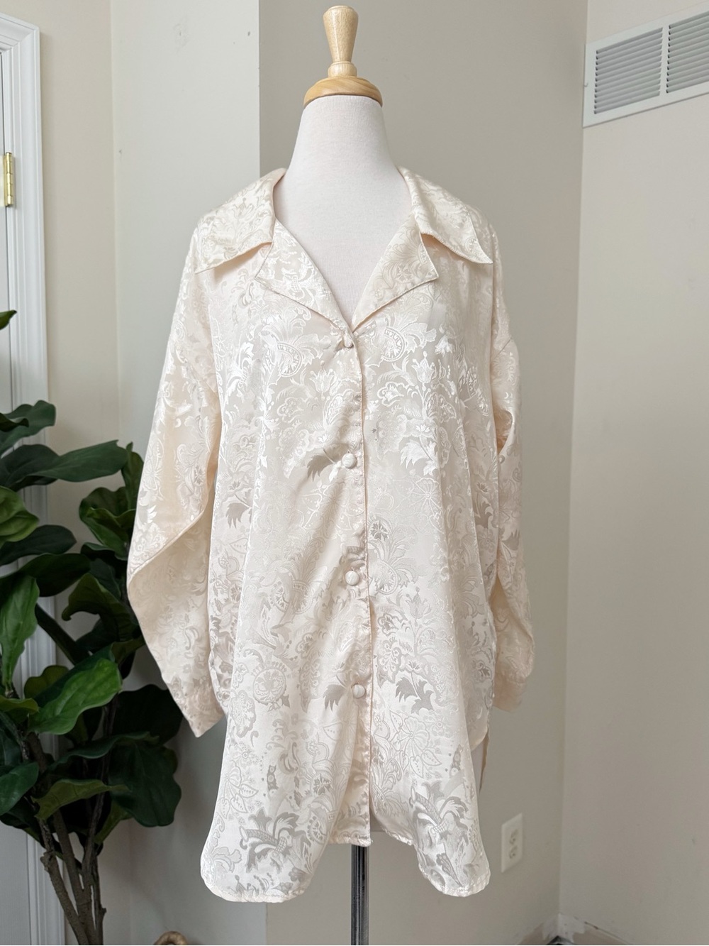 Victoria's Secret Satin Jacquard Pajama Top - cream